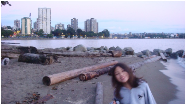 584x320 pixels (69K)